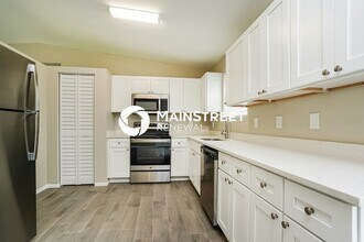 1421 NE 18th Ave in Cape Coral, FL - Building Photo - Building Photo
