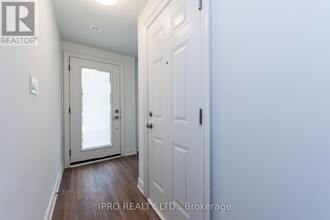 35-135 Lunar Cres in Mississauga, ON - Building Photo - Building Photo