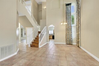 342 Yacht Ave in Henderson, NV - Building Photo - Building Photo