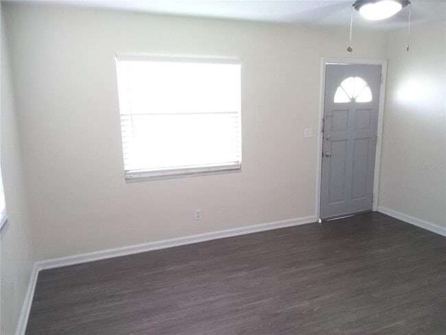 4976 14th Ave N in St. Petersburg, FL - Building Photo - Building Photo