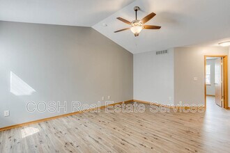 1028 E Karla Ct in Haysville, KS - Building Photo - Building Photo