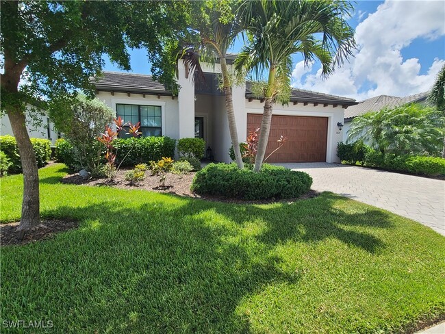 11624 Onyx Cir in Ft. Myers, FL - Foto de edificio - Building Photo