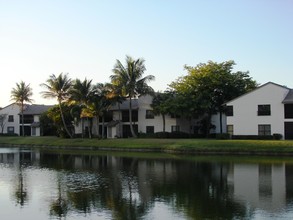 Karanda Village V in Coconut Creek, FL - Building Photo - Building Photo