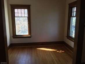 580 Ridgewood Rd-Unit -1 in Maplewood, NJ - Building Photo - Building Photo