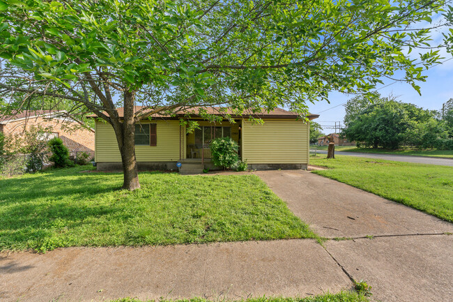 property at 1302 Redondo Dr