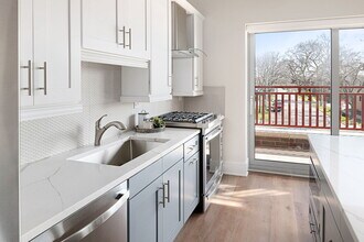 6700 W North Ave in Chicago, IL - Building Photo - Building Photo