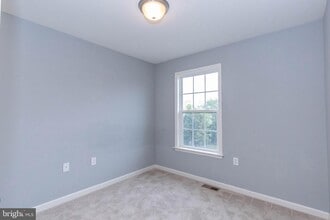228 Morlatt Ln in Martinsburg, WV - Building Photo - Building Photo