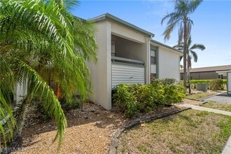 13411 Gateway Dr in Ft. Myers, FL - Foto de edificio - Building Photo