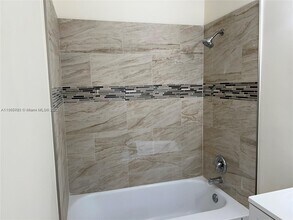 597 NE 121st St in North Miami, FL - Building Photo - Building Photo