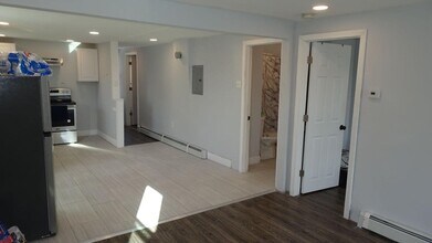 100 Broad St in North Attleborough, MA - Building Photo - Building Photo