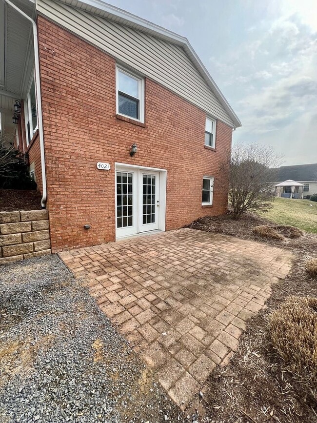 property at 4021 Dalt Dr