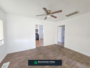 4235 Arlington Ave in Sacramento, CA - Building Photo - Building Photo