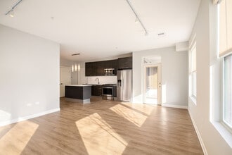 229 Park Ave in Clarendon Hills, IL - Building Photo - Building Photo