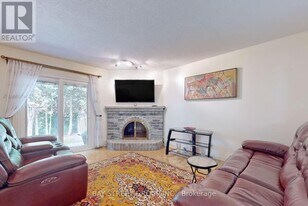 46 Gilmore Crescent in Vaughan, ON - Building Photo