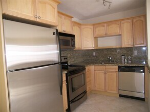 4050 NE 12th Ter, Unit 45-2 in Oakland Park, FL - Building Photo - Building Photo