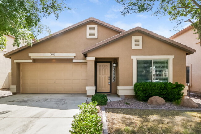 property at 1649 E Leslie Ave