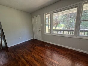 4706 Clemmons Dr in Ellenwood, GA - Building Photo - Building Photo