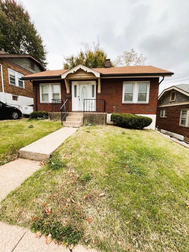 property at 7603 Santa Monica Ave