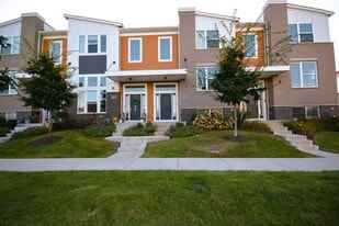 3S624 Everton Dr in Warrenville, IL - Building Photo