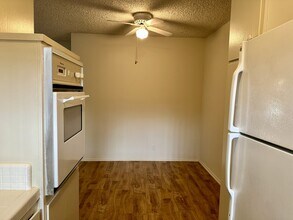 4265 Colfax Ave in Studio City, CA - Foto de edificio - Building Photo