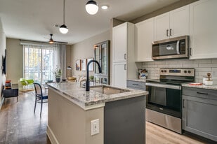 MAA Park Point in Houston, TX - Building Photo