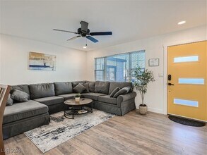 75 Constitution Ave in Henderson, NV - Building Photo - Building Photo