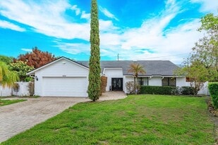 8701 Master Link Ct in Orlando, FL - Building Photo