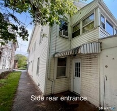 252 Main St, Unit A3 in Portland, CT - Building Photo - Building Photo