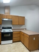 803 N 20th Ave, Unit 2 in Yakima, WA - Building Photo - Building Photo
