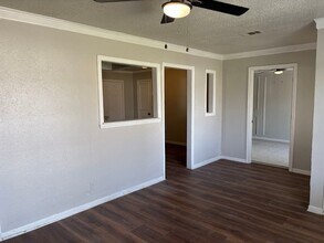 5530 Lakefield Dr in Houston, TX - Building Photo - Building Photo