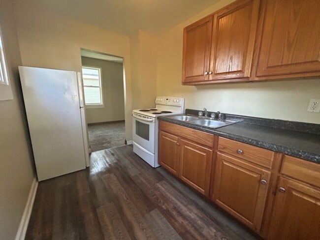 370 8th Ave SW in Cedar Rapids, IA - Building Photo - Building Photo