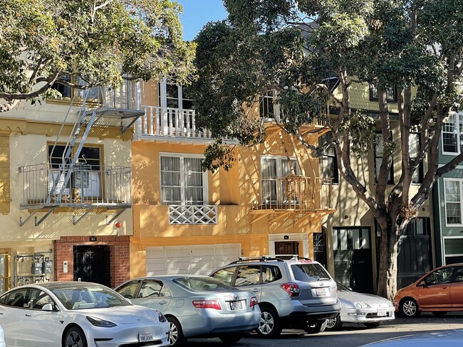 71 Sanchez St in San Francisco, CA - Building Photo - Building Photo