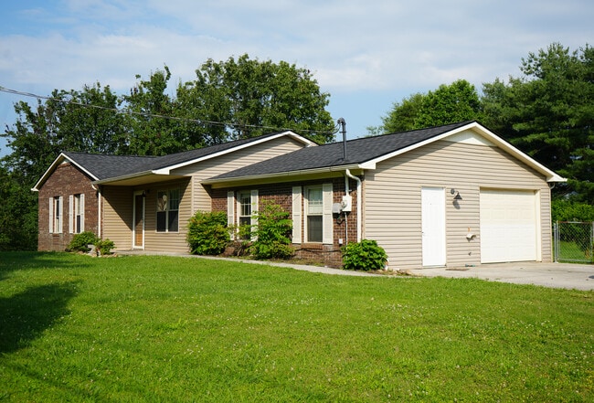 254 Tom Treece Rd in Morristown, TN - Building Photo - Building Photo