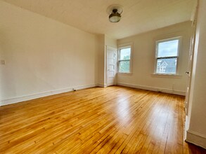 2010 Woodlawn Ave in Wilmington, DE - Building Photo - Building Photo