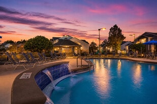 The Lakes at Nottingham in Pensacola, FL - Building Photo