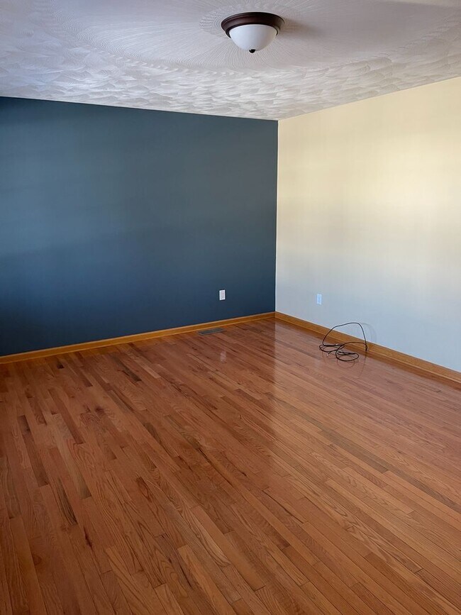 267 1st Ave in Lemont, PA - Building Photo - Building Photo