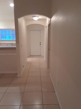 3828 SW 48th Ave in Pembroke Park, FL - Building Photo - Building Photo