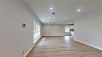 5622 Ludington Dr in Houston, TX - Building Photo - Building Photo