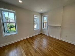 56 Chambers St in Newburgh, NY - Building Photo - Building Photo