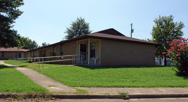 Whispering Pines in Benton, AR - Building Photo - Building Photo