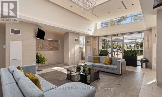 4633 Glen Erin Dr in Mississauga, ON - Building Photo - Building Photo