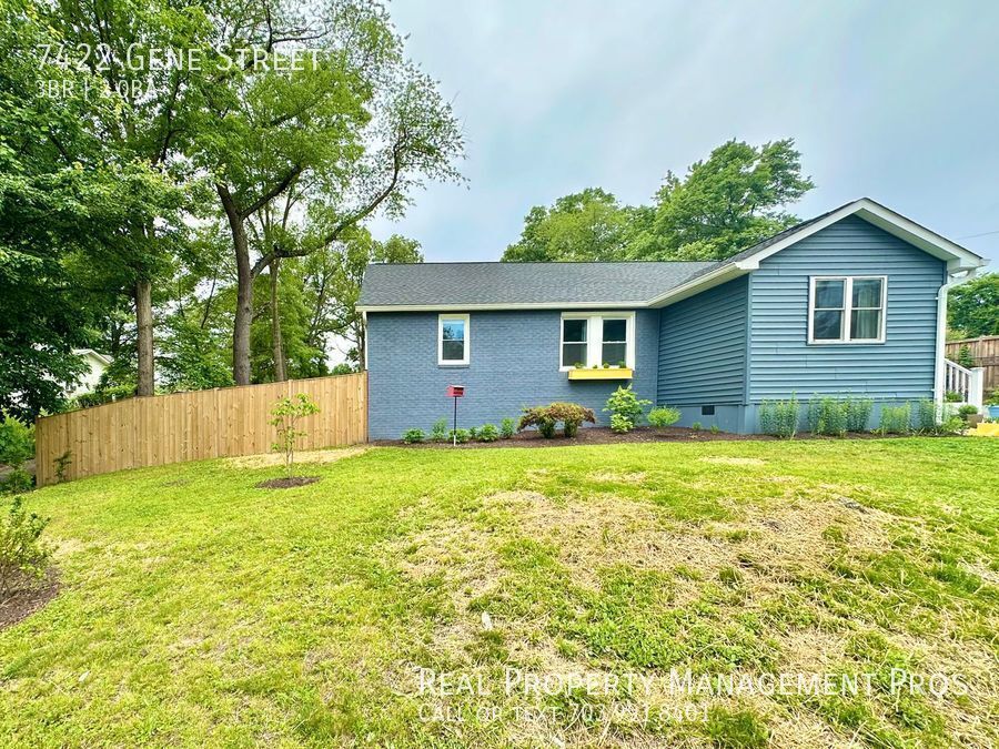 7422 Gene St in Alexandria, VA - Building Photo