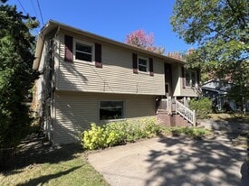 1411 West Ave in Marquette, MI - Building Photo