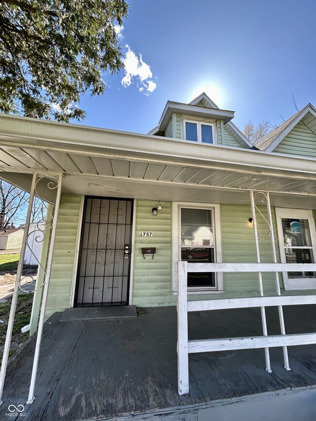 property at 1757 Howard St