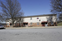 East Washington Village Apartments in Greenville, SC - Foto de edificio - Building Photo