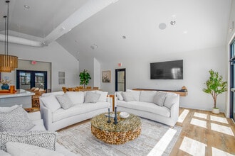 College Park Apartments and Rental Homes in Georgetown, DE - Foto de edificio - Interior Photo