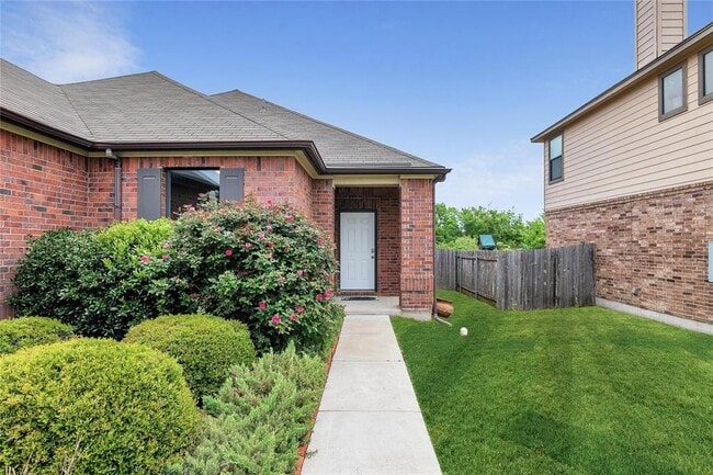 19121 Pencil Cactus Dr in Pflugerville, TX - Building Photo - Building Photo