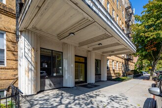 70 Dahill Rd in Brooklyn, NY - Building Photo - Building Photo