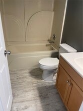 5712 Pontiac Dr in Fairview Heights, IL - Building Photo - Building Photo