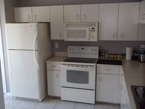 11455 Harbor Way in Largo, FL - Building Photo - Building Photo